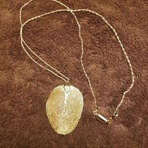 14K Gold 26" Leaf Pendant Necklace